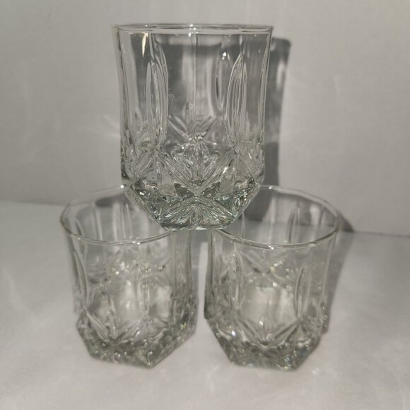 Set of 3 Cristal d'Arques Whiskey Rock Glasses with Intricate Starburst Design - Picture 1 of 6